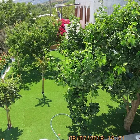 Δωμάτια σε οικογενειακή κατοικία Andoni's House