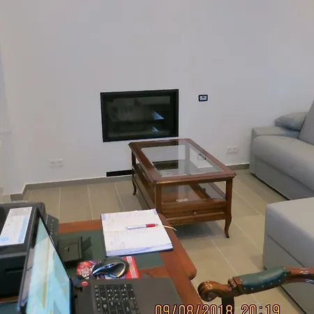Δωμάτια σε οικογενειακή κατοικία Andoni's House Πιτροφός